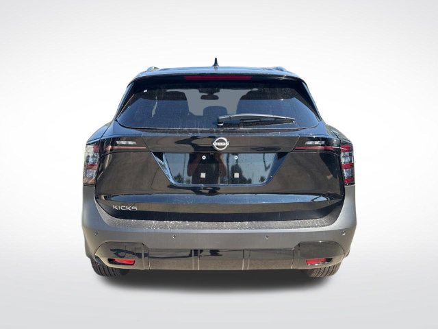 New 2027 Nissan Kicks SR FWD image 8