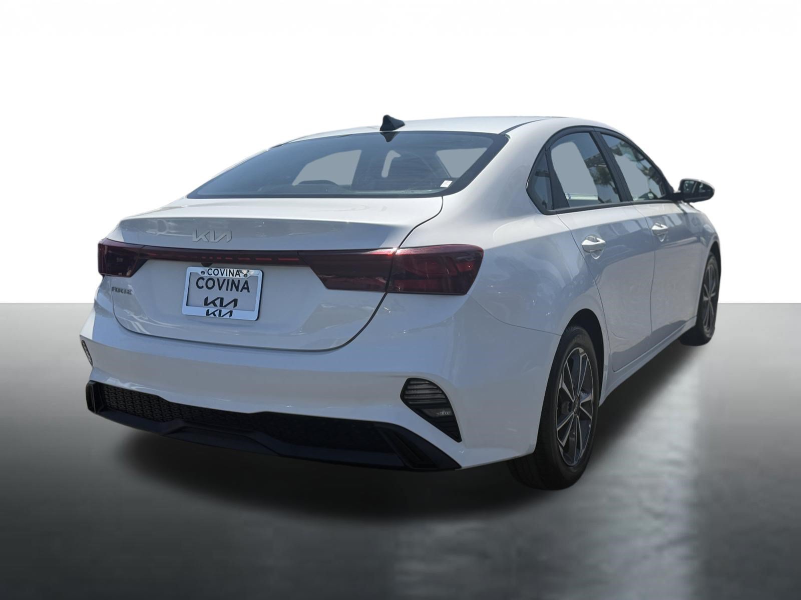 Used 2023 Kia Forte LXS FWD image 8