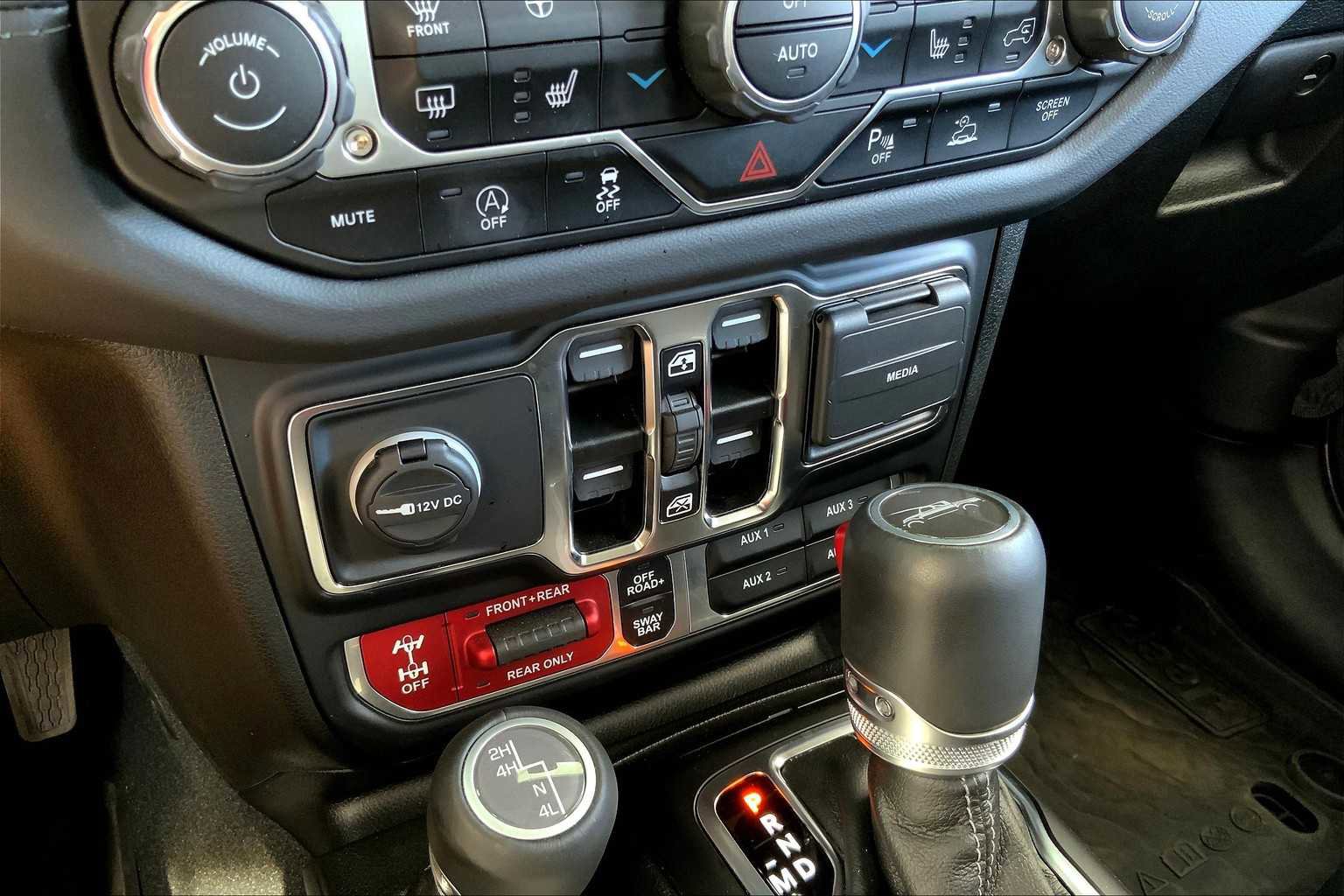 Used 2024 Jeep Gladiator Rubicon w/ Safety Group image 31