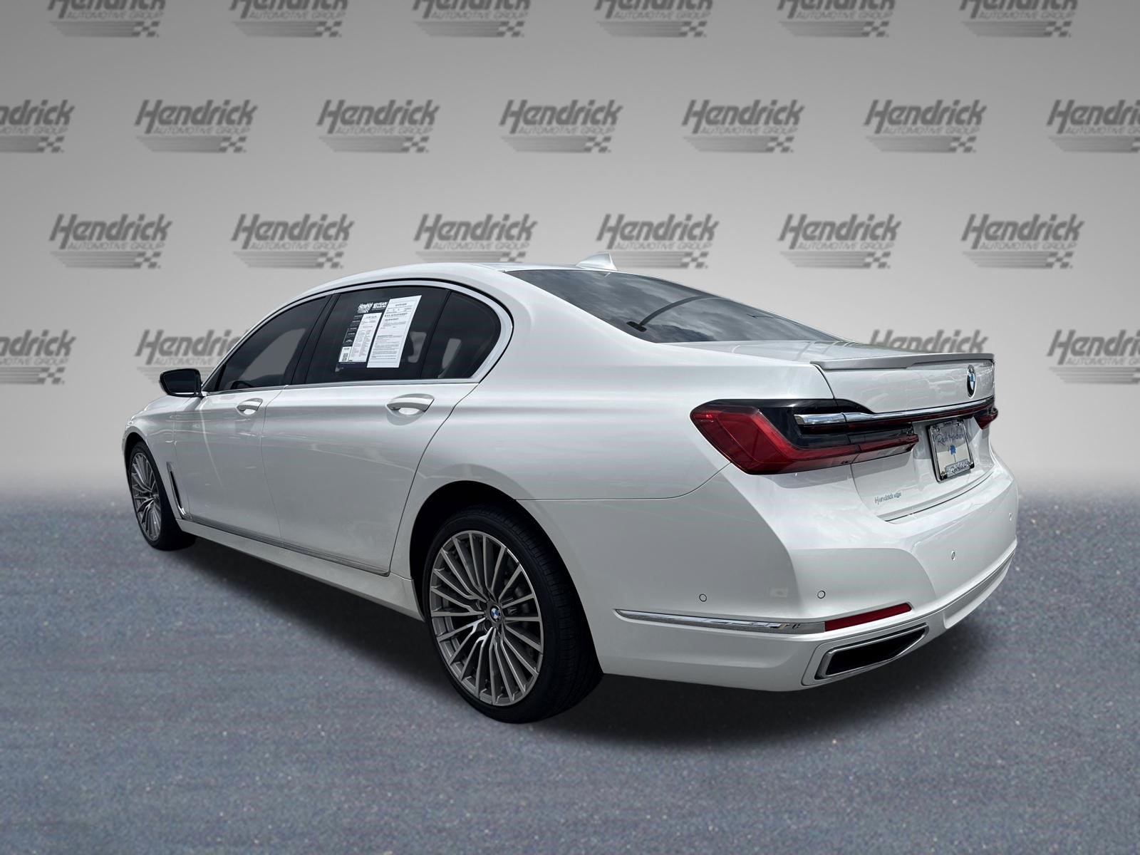 Used 2021 BMW 740i w/ Premium Package RWD image 8