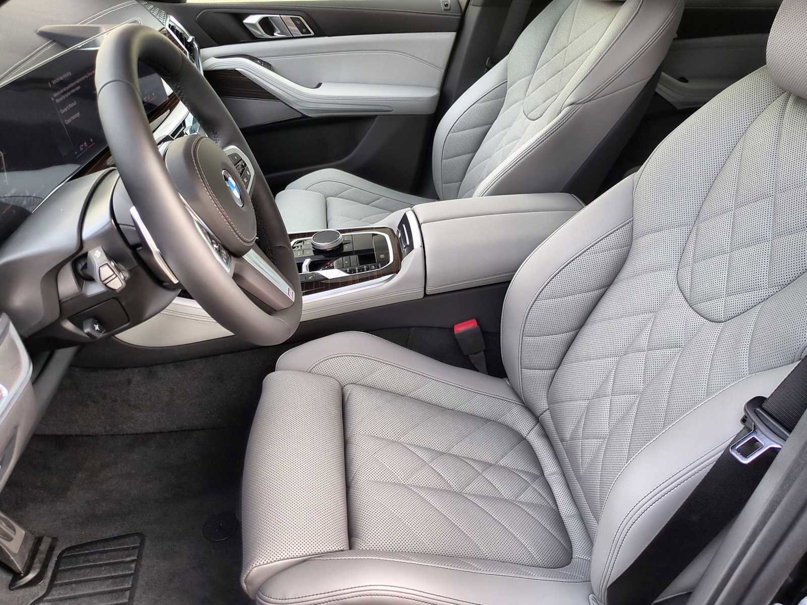 New 2026 BMW X5 xDrive40i w/ M Sport Package image 16