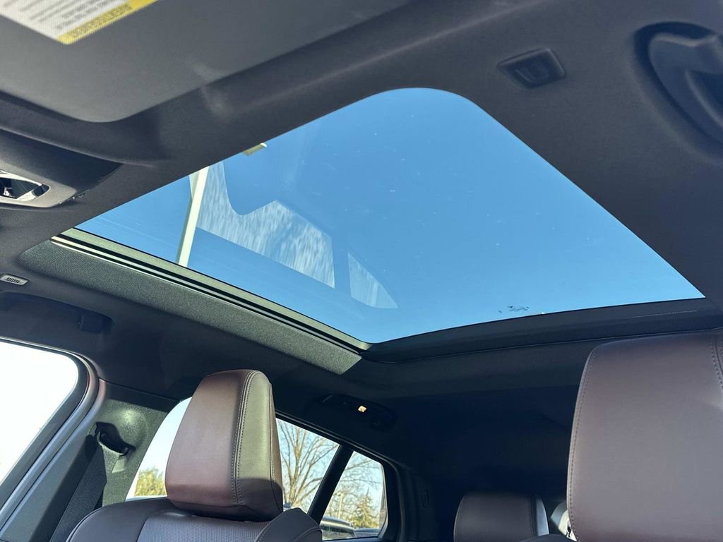 Used 2024 BMW X2 xDrive28i w/ Premium Package image 23