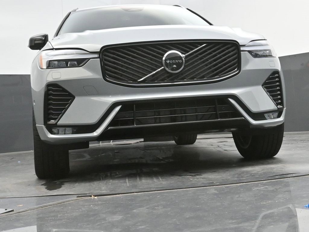New 2026 Volvo XC60 B5 Plus w/ Protection Package Premier image 22
