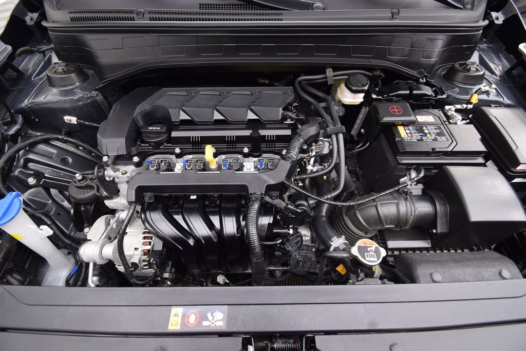 Used 2025 Hyundai Venue SEL image 29