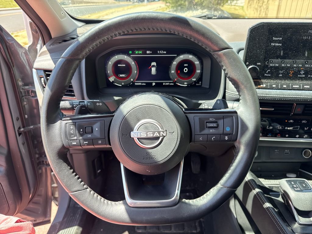 Used 2022 Nissan Rogue Platinum w/ Head-Up Display Package AWD/4WD image 15