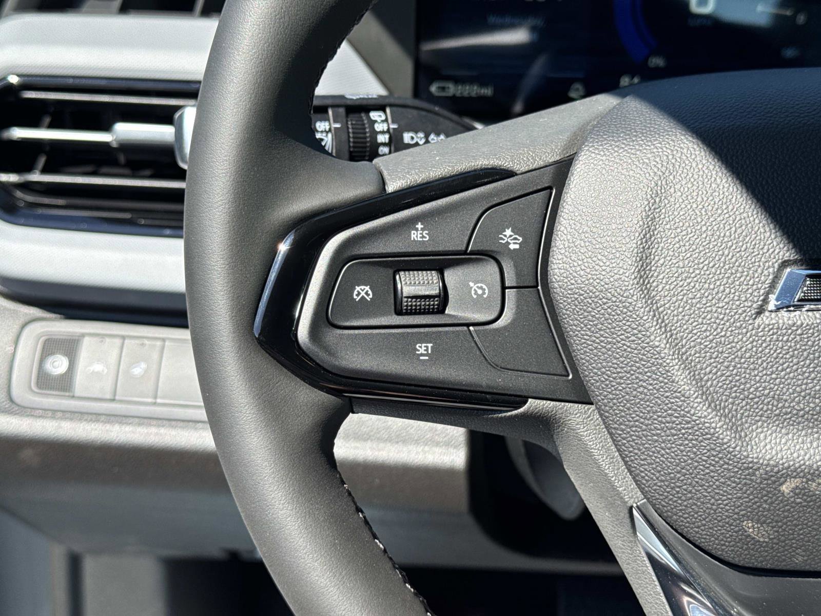 New 2027 Chevrolet Bolt LT w/ Comfort Package image 23