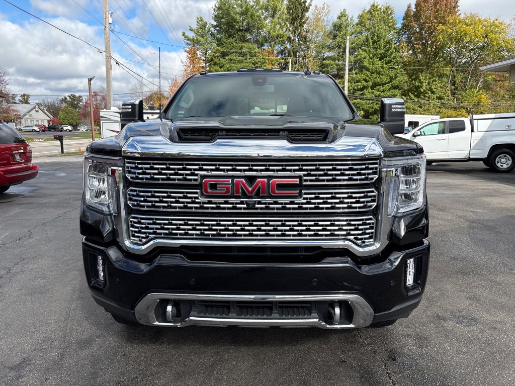 Used 2023 GMC Sierra 2500 Denali image 2