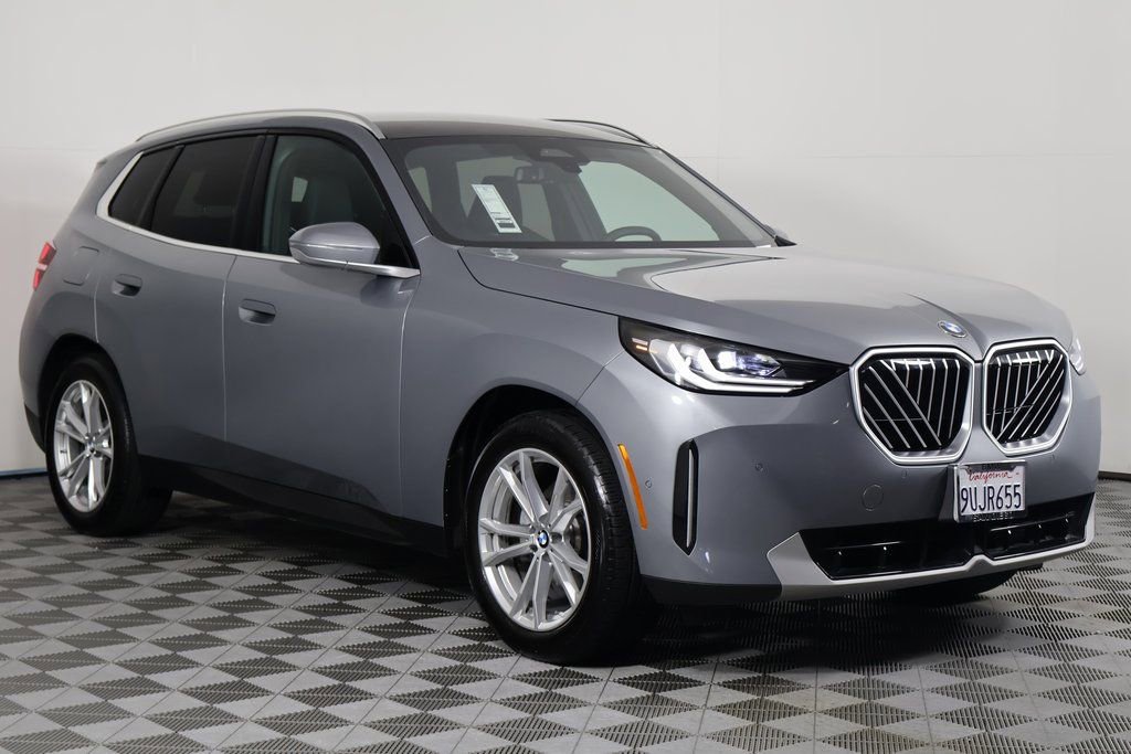 Used 2025 BMW X3 xDrive30i w/ Convenience Package image 3