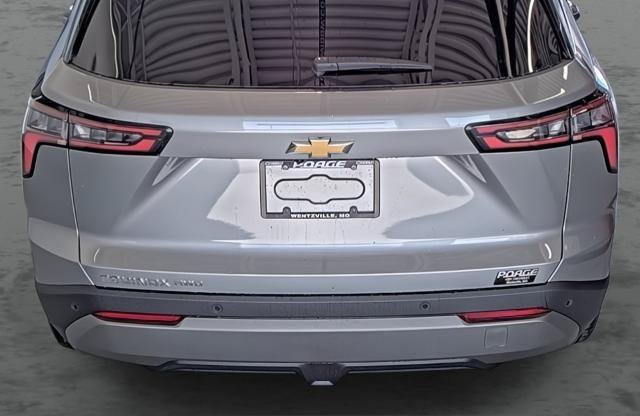 New 2027 Chevrolet Equinox LT w/ Convenience Package II AWD/4WD image 12
