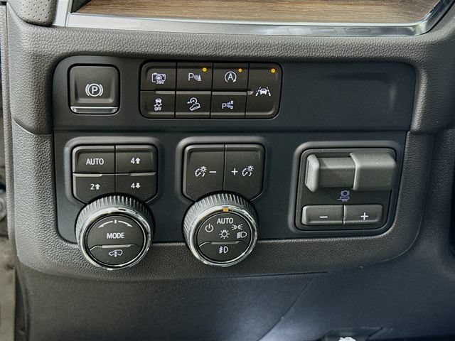 New 2026 Chevrolet Tahoe High Country AWD/4WD image 12