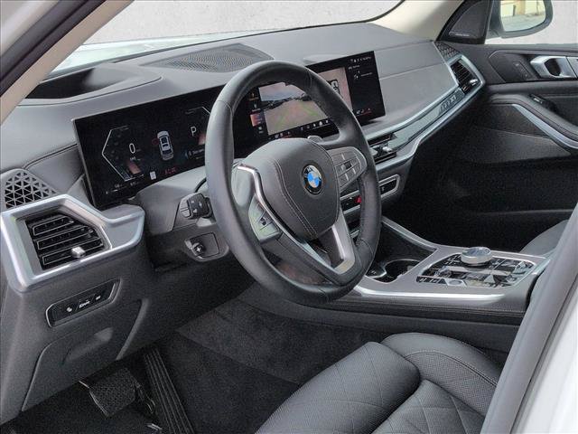 Used 2025 BMW X7 xDrive40i w/ Premium Package AWD/4WD image 10