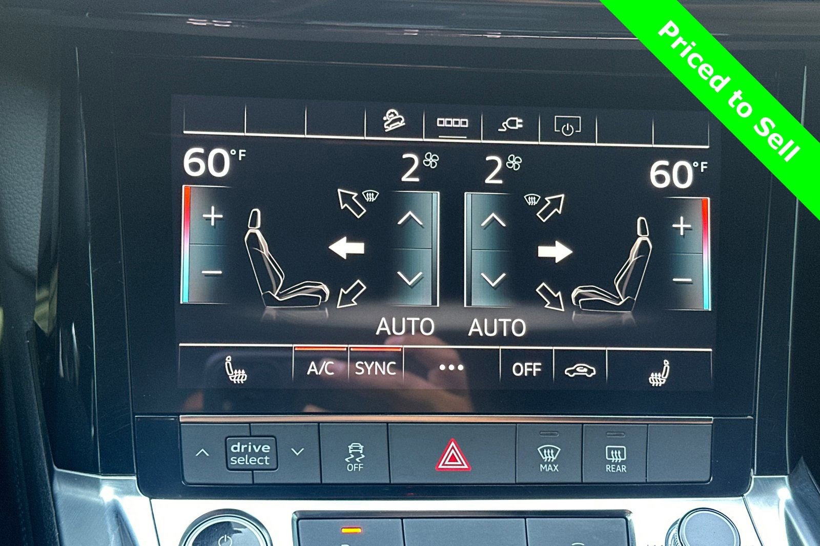 Used 2024 Audi Q8 e-tron Premium image 27