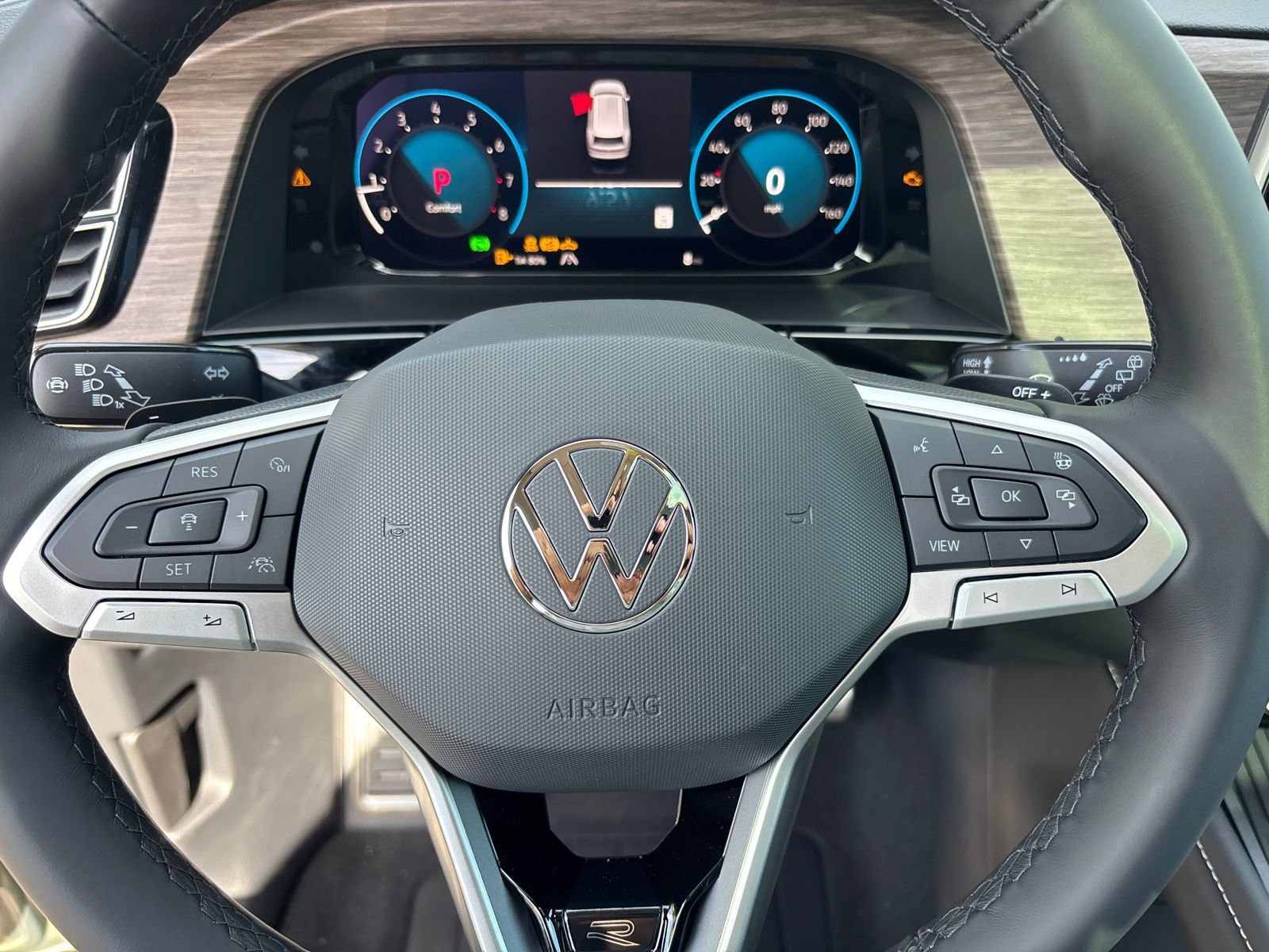 New 2026 Volkswagen Atlas SEL Premium R-Line AWD/4WD image 16