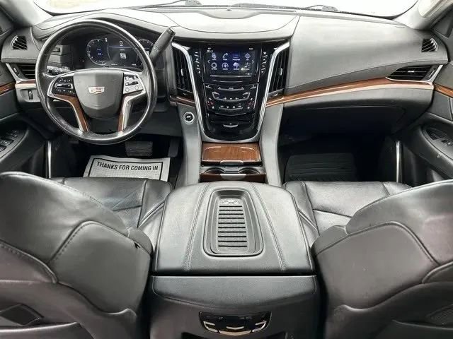 Used 2020 Cadillac Escalade ESV Luxury w/ Escalade Sport Edition image 20