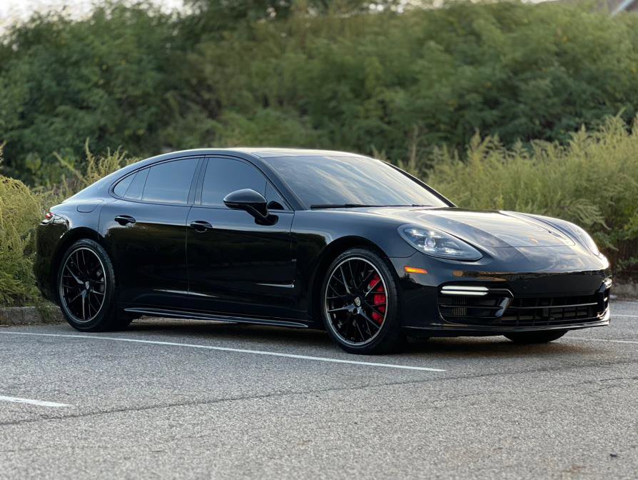 Used 2020 Porsche Panamera GTS image 2