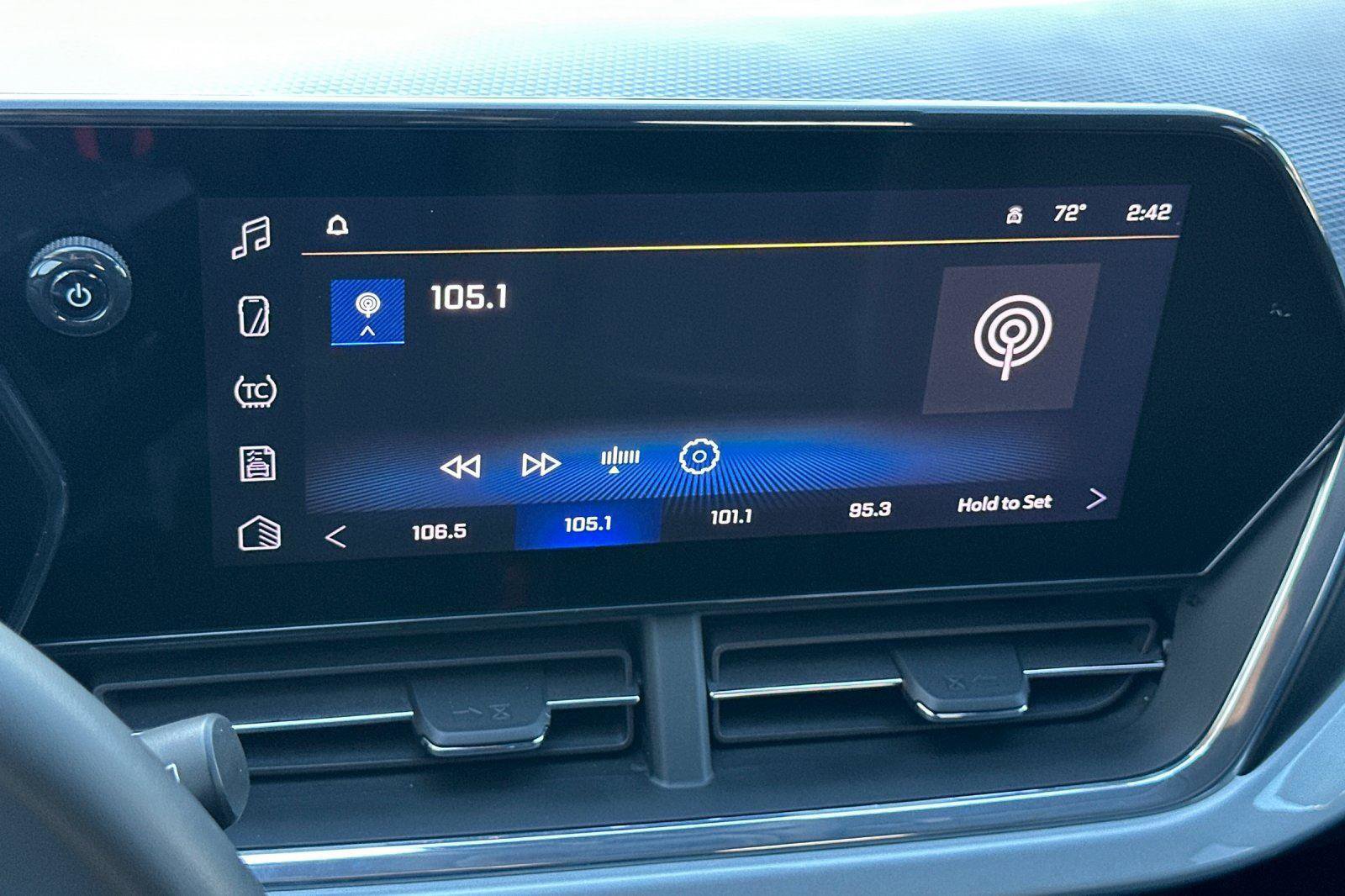 Used 2025 Chevrolet Trax LT w/ LT Convenience Package image 17