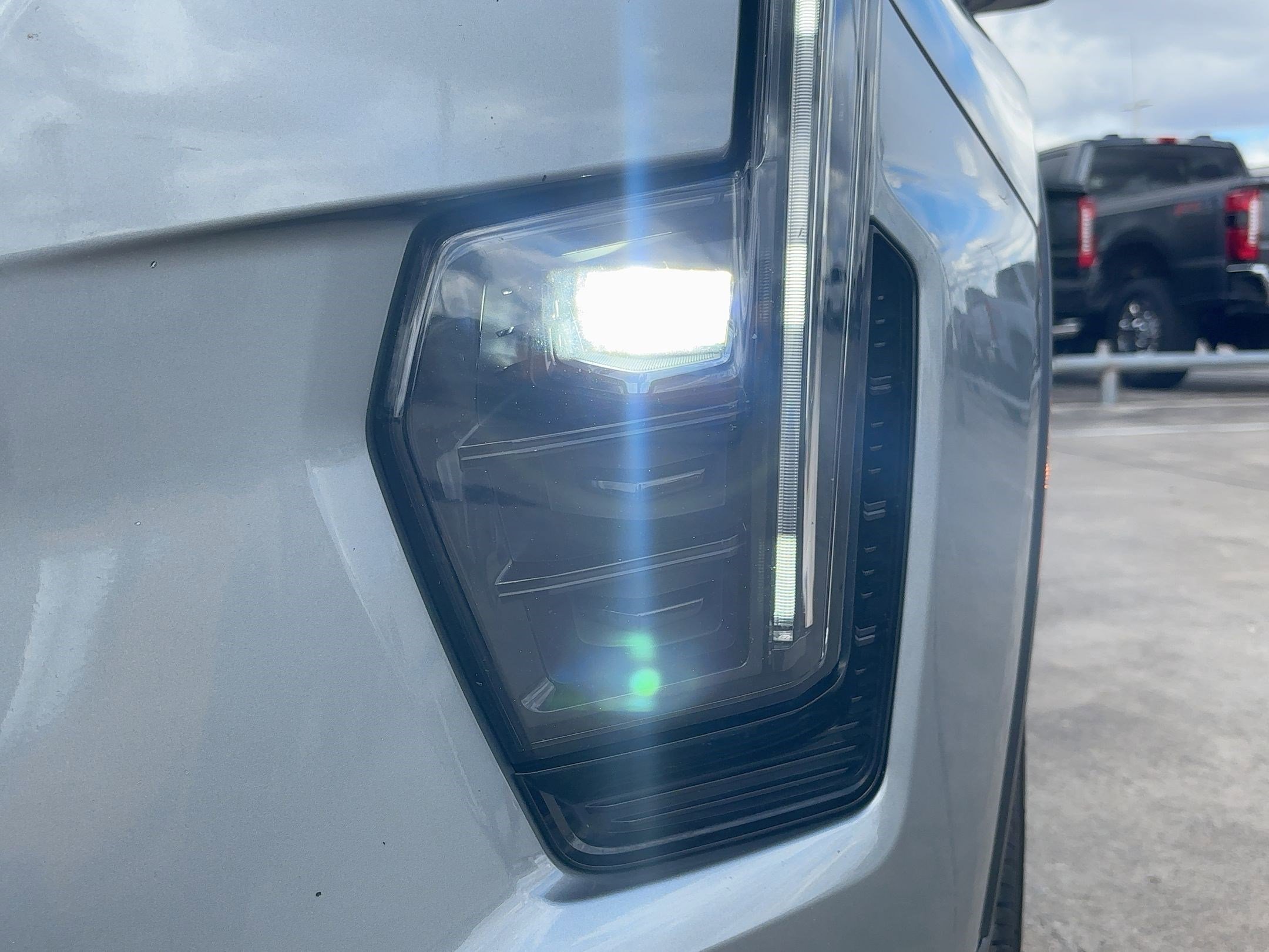 Used 2025 Cadillac XT4 Premium Luxury image 11