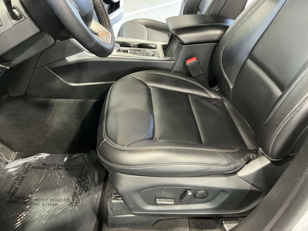 Used 2023 Ford Explorer XLT w/ Equipment Group 202A image 25