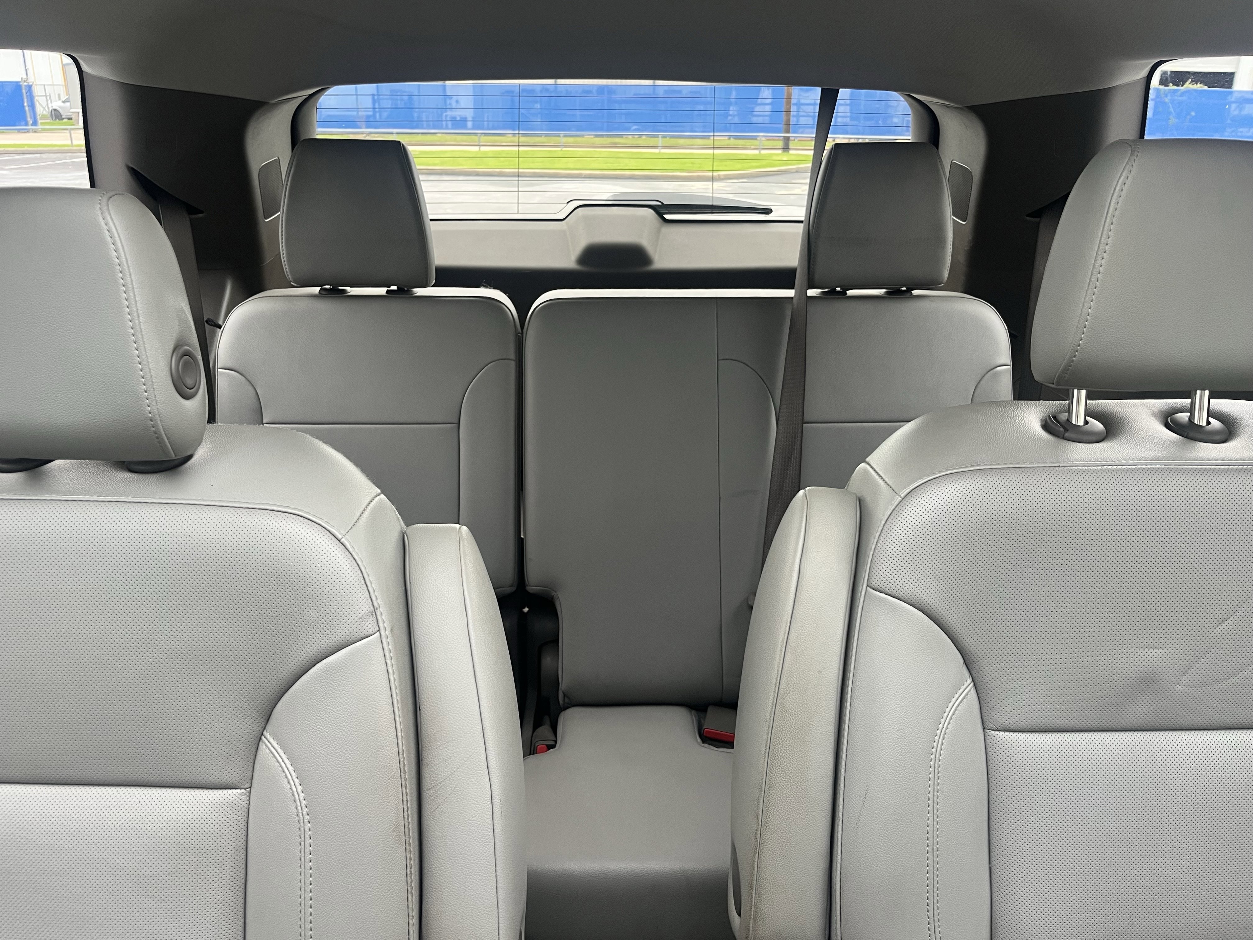 Used 2018 Chevrolet Traverse Premier w/ Driver Confidence II Package FWD image 31