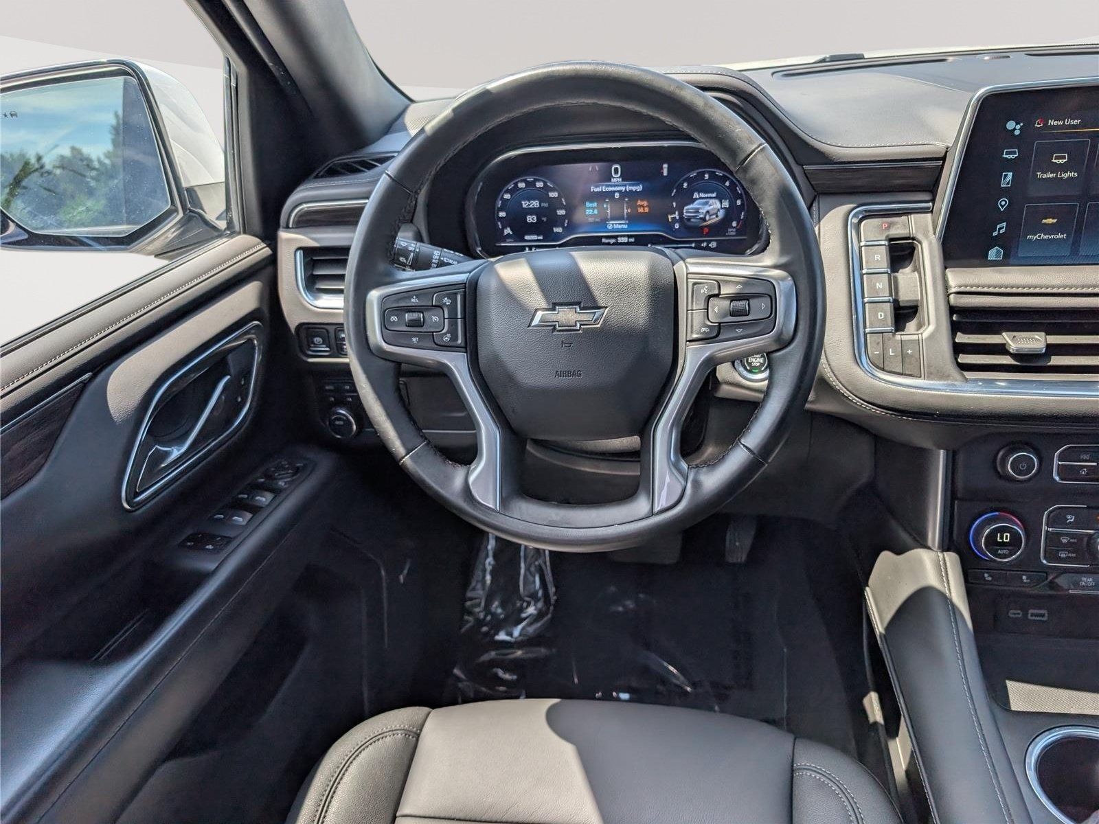 Used 2023 Chevrolet Suburban Z71 w/ Luxury Package AWD/4WD image 21