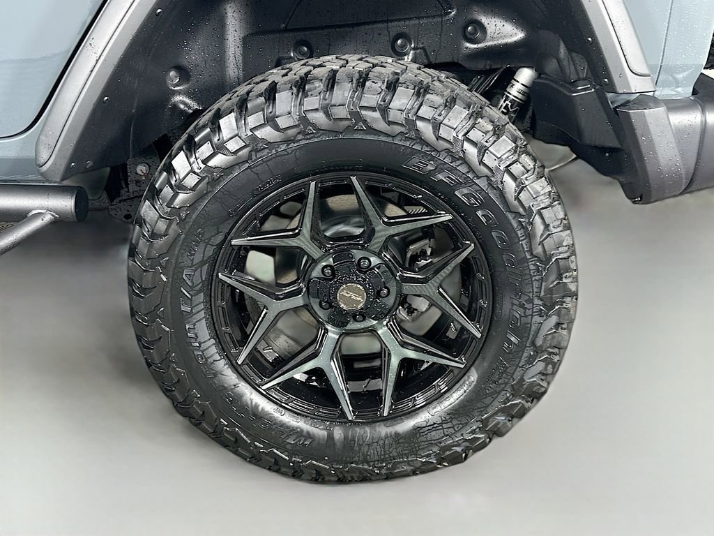 New 2025 Jeep Wrangler Willys image 17