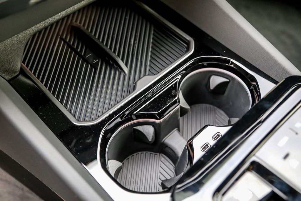 Used 2026 BMW 530i xDrive 530i xDrive w/ M Sport Package image 16