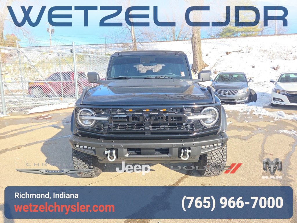 Used 2023 Ford Bronco Wildtrak image 2