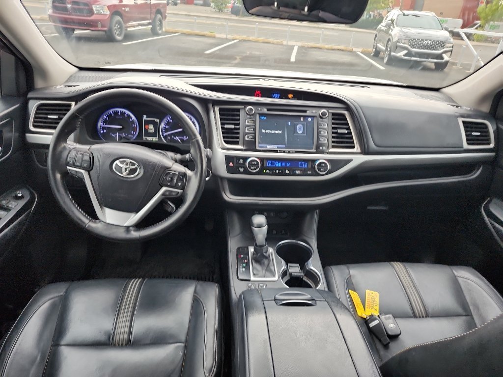 Used 2018 Toyota Highlander SE w/ Protection Package #3 AWD/4WD image 14