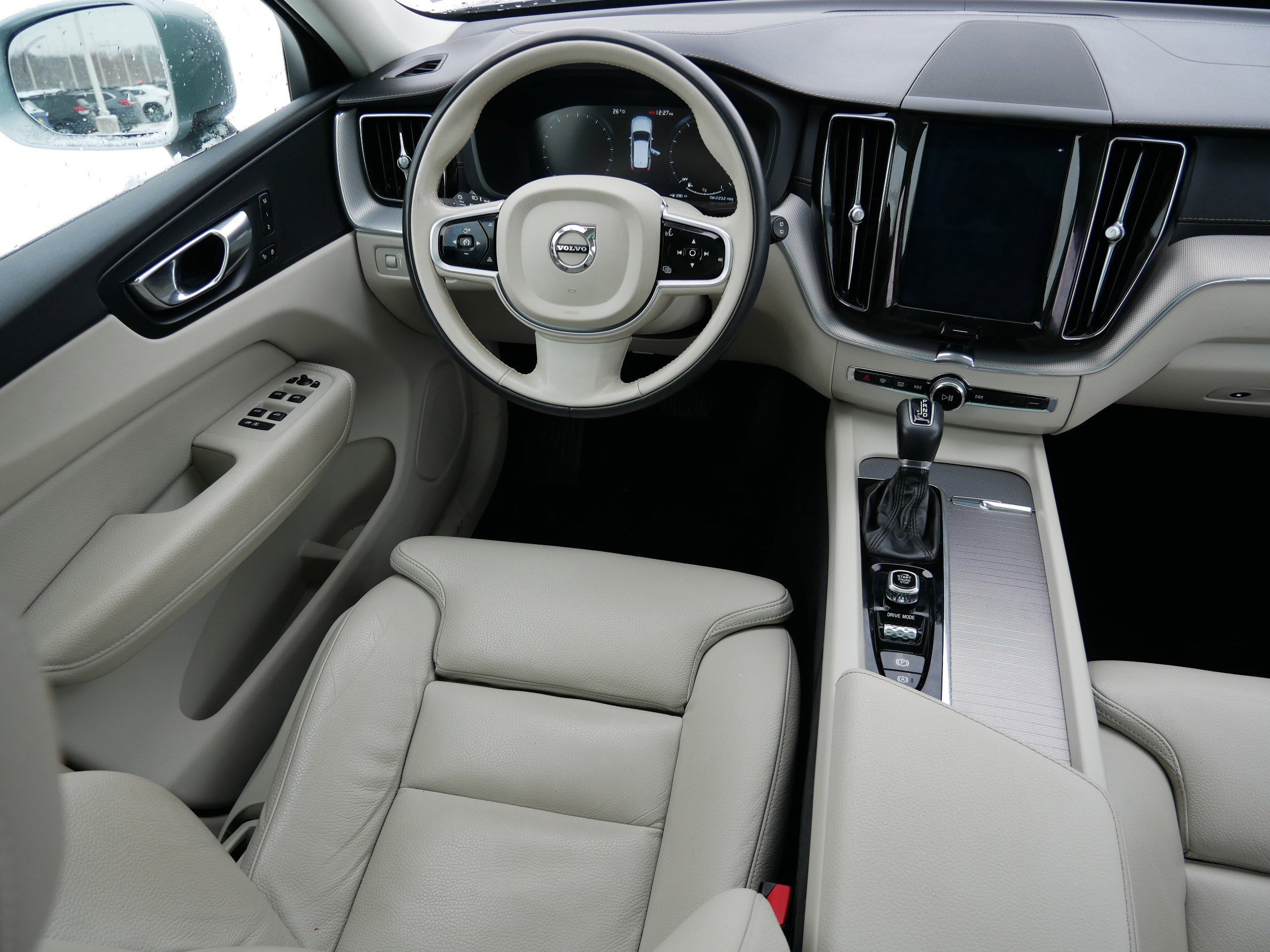 Used 2018 Volvo XC60 T5 Inscription image 9