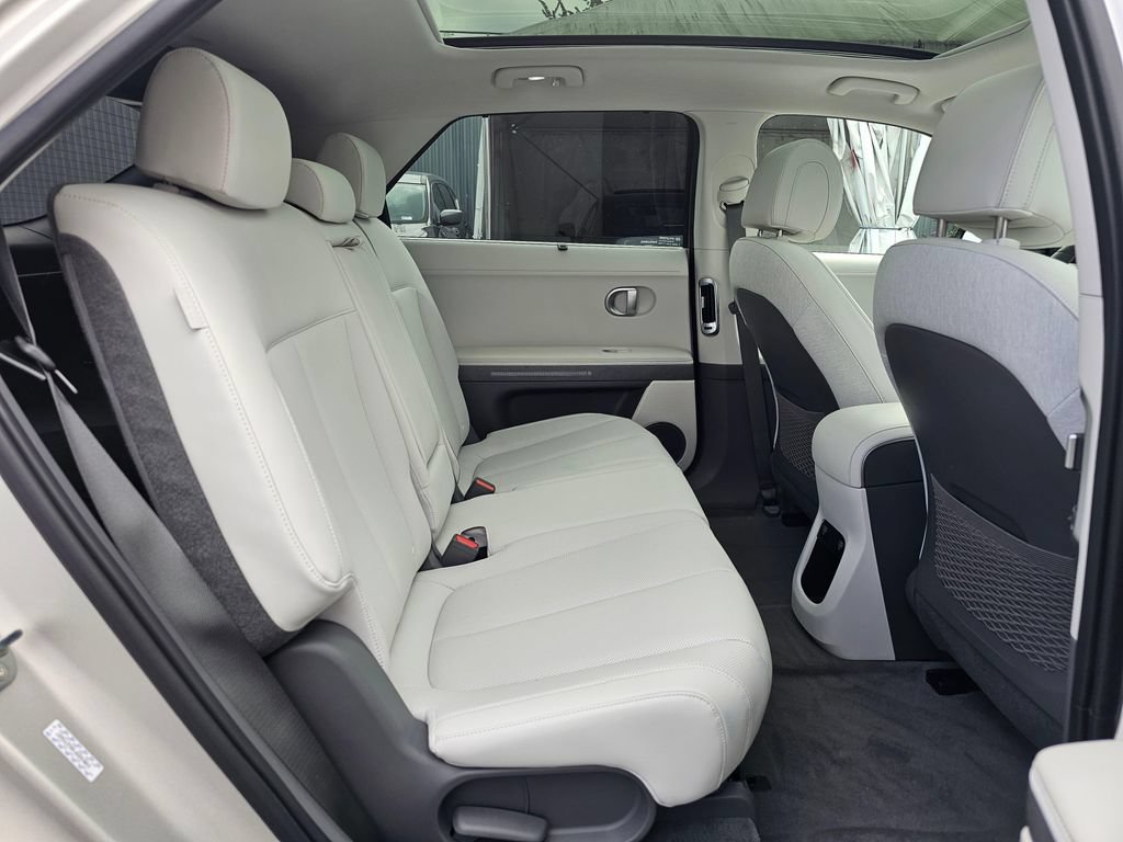 Used 2024 Hyundai Ioniq 5 Limited AWD/4WD image 12