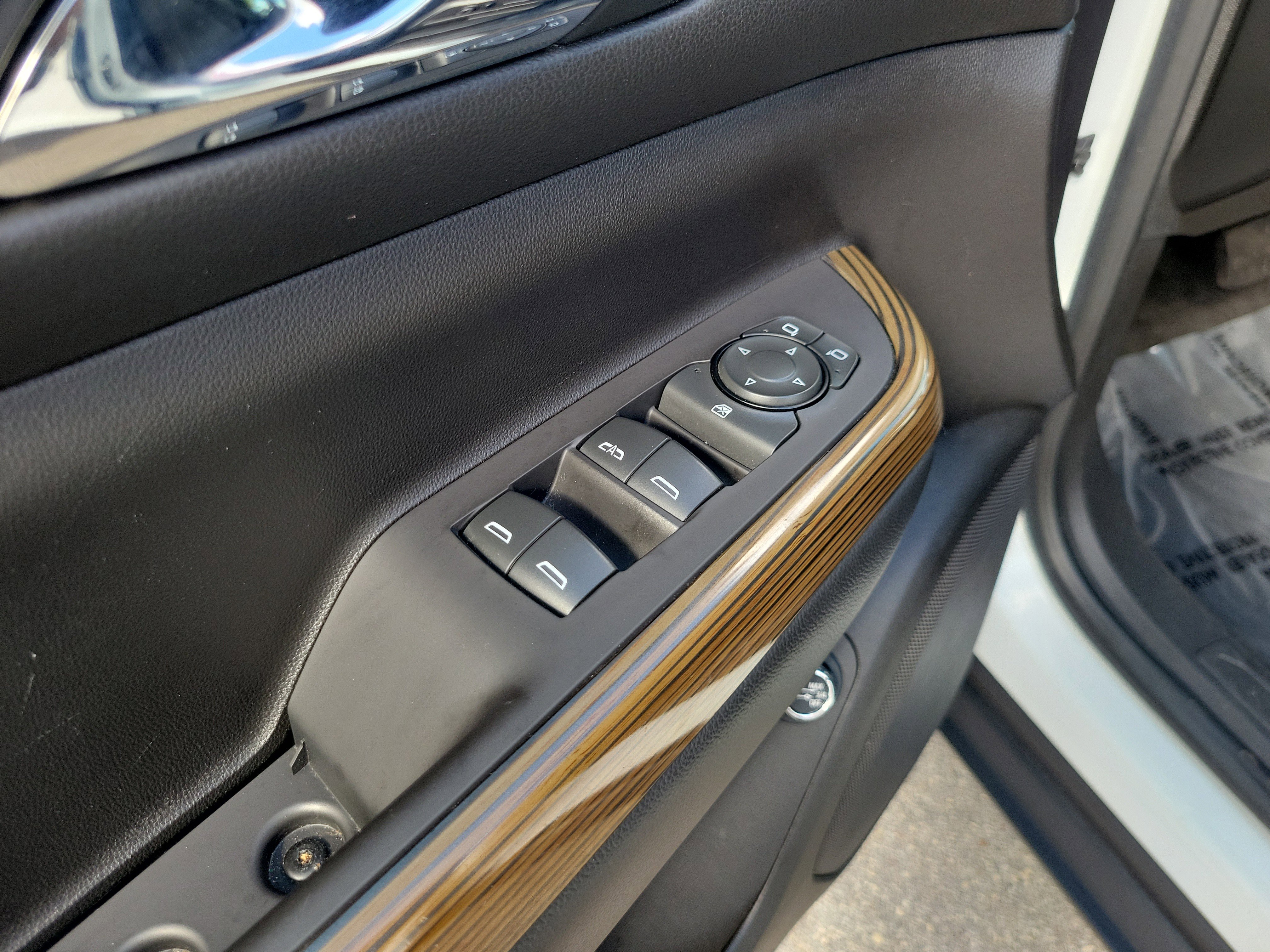 Used 2021 GMC Acadia SLE w/ Driver Convenience Package image 24