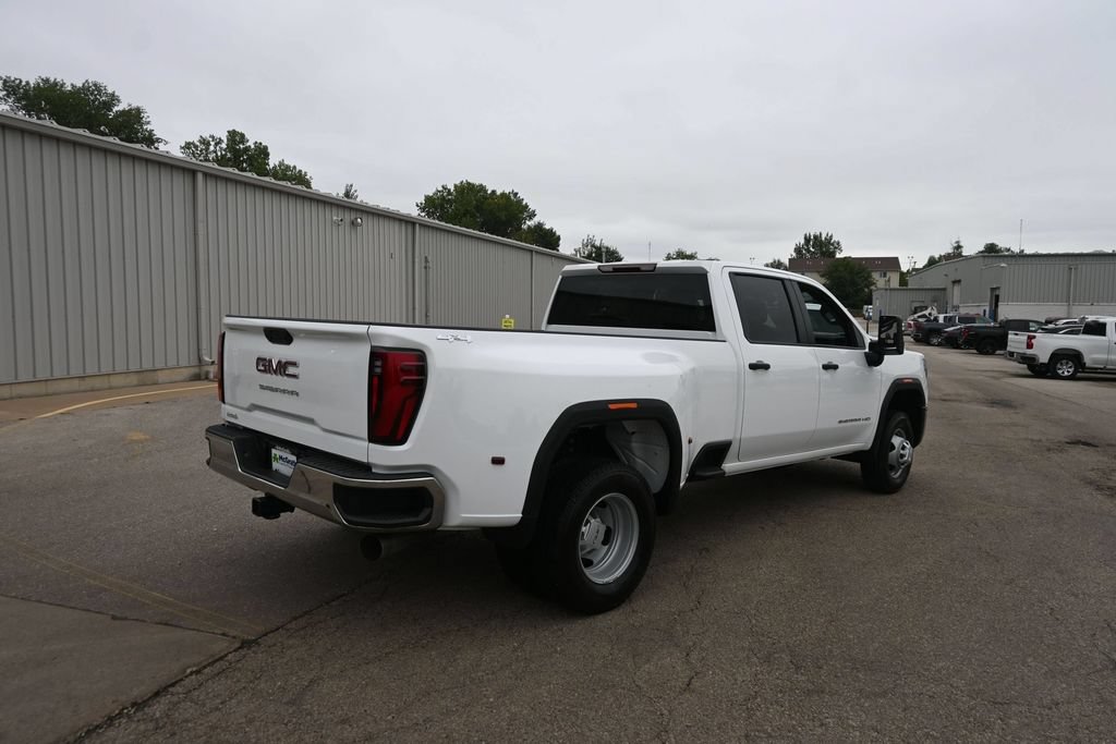 New 2026 GMC Sierra 3500 Pro AWD/4WD image 9