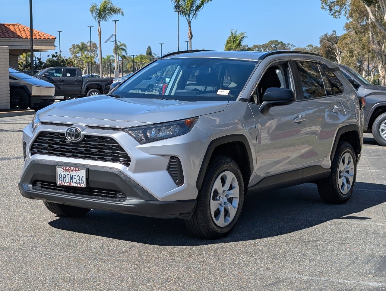 Used 2020 Toyota RAV4 LE image 11