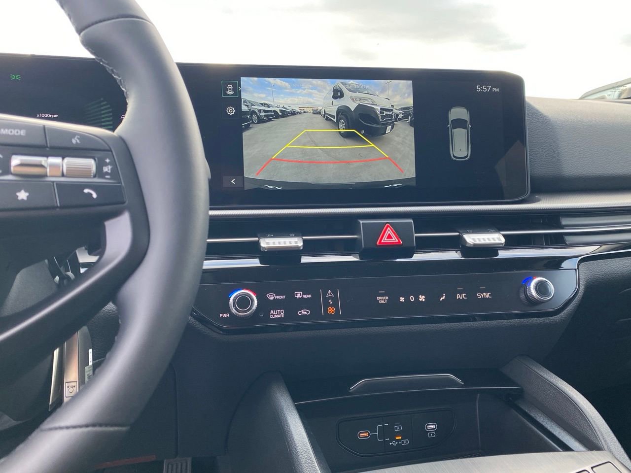 New 2026 Kia Sportage LX image 18