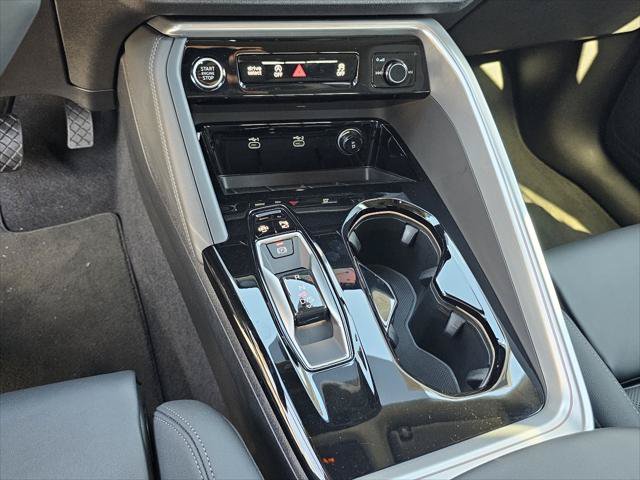 Used 2025 Audi Q5 Premium Plus w/ Premium Plus AWD/4WD image 11