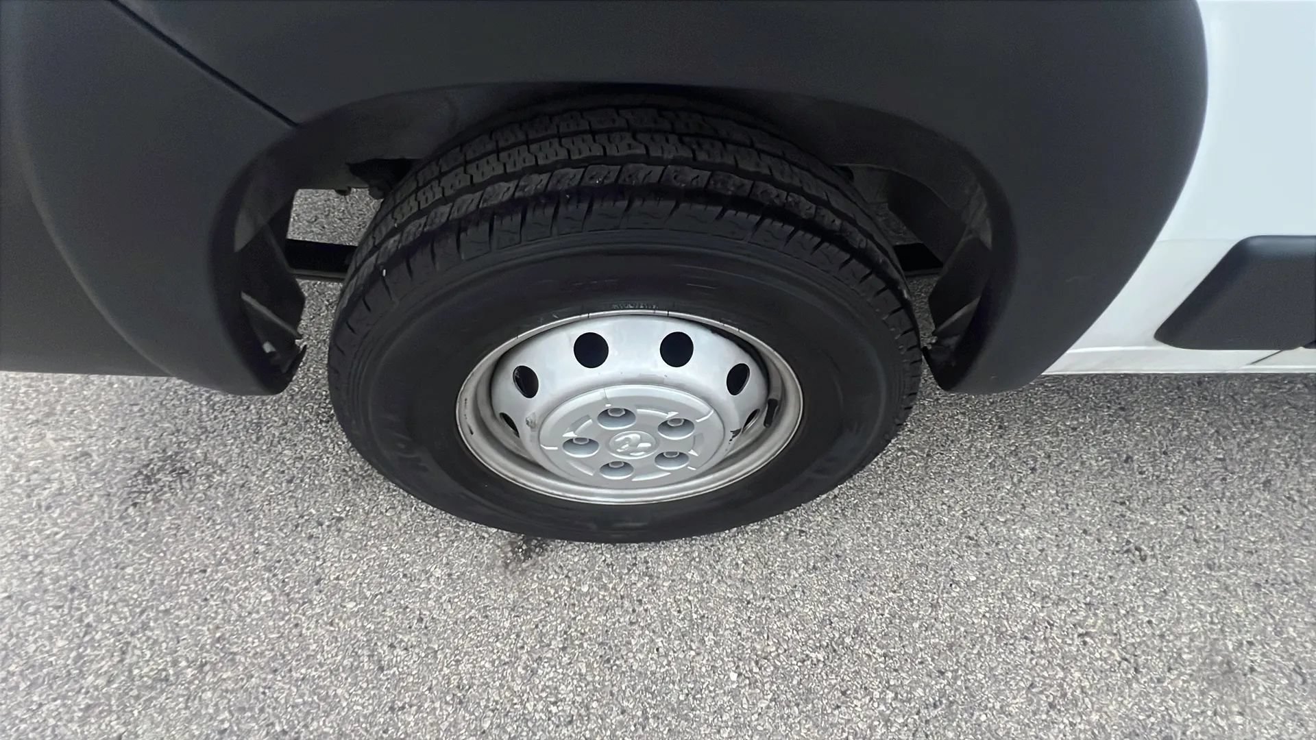 Used 2023 RAM ProMaster 2500 FWD image 33