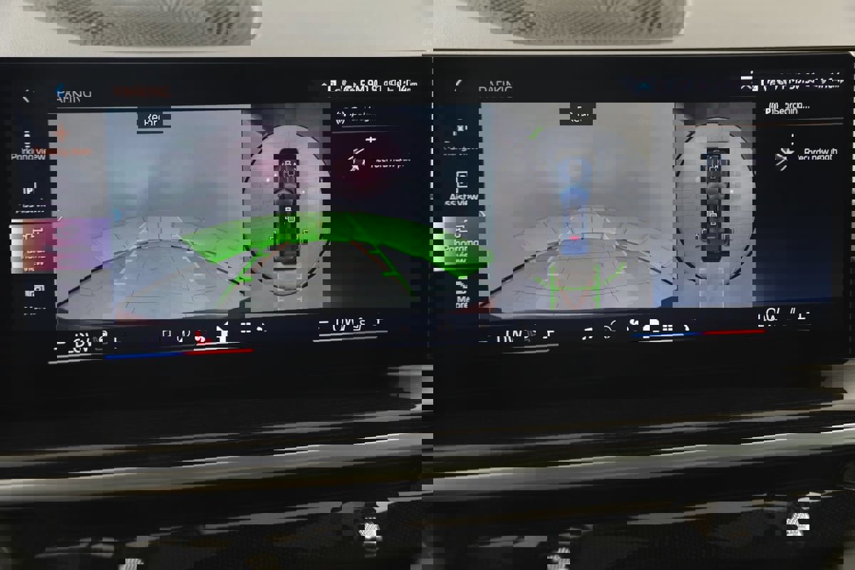 Used 2024 BMW X6 xDrive40i w/ Premium Package image 7