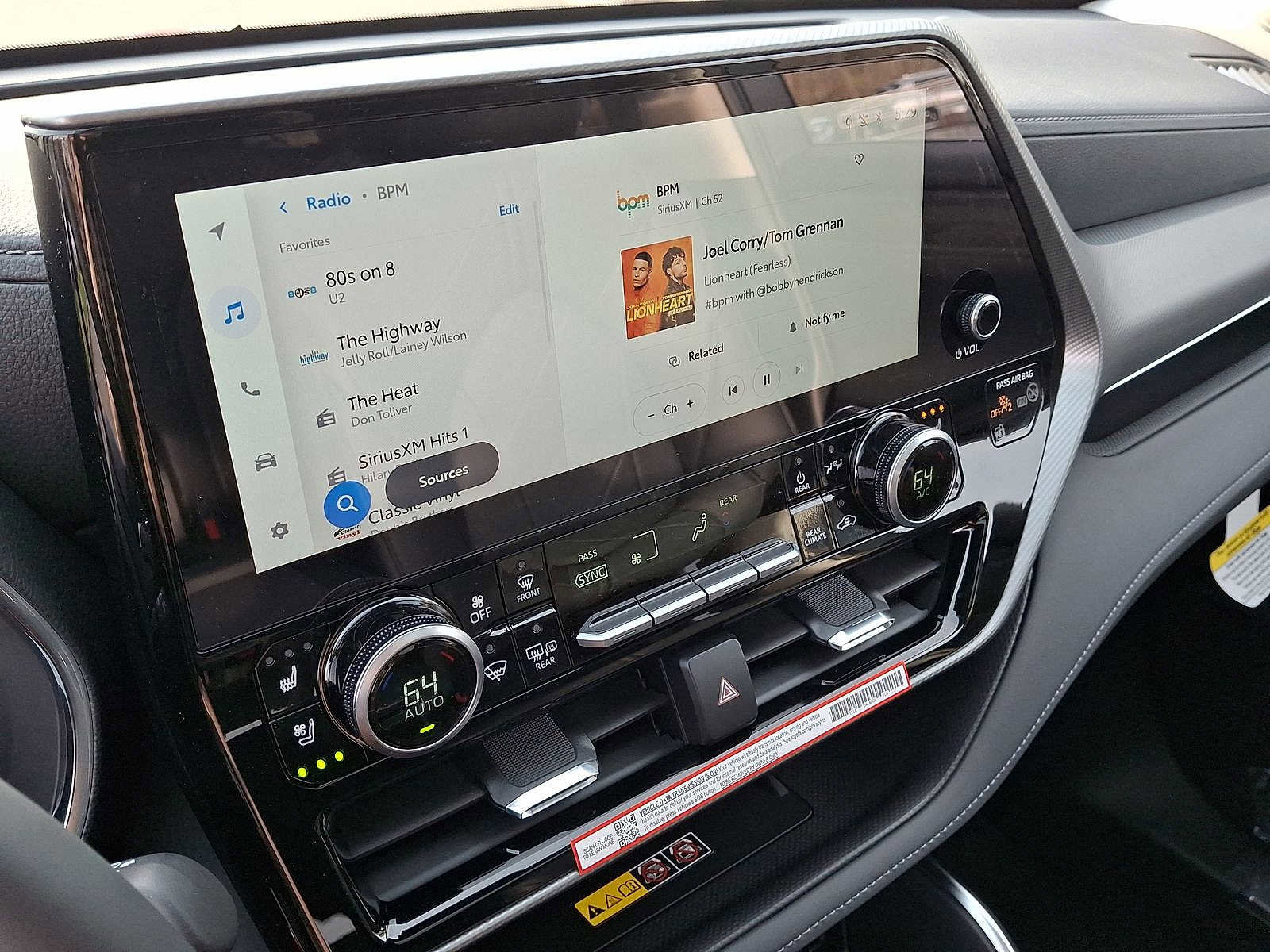 New 2026 Toyota Highlander Platinum image 16