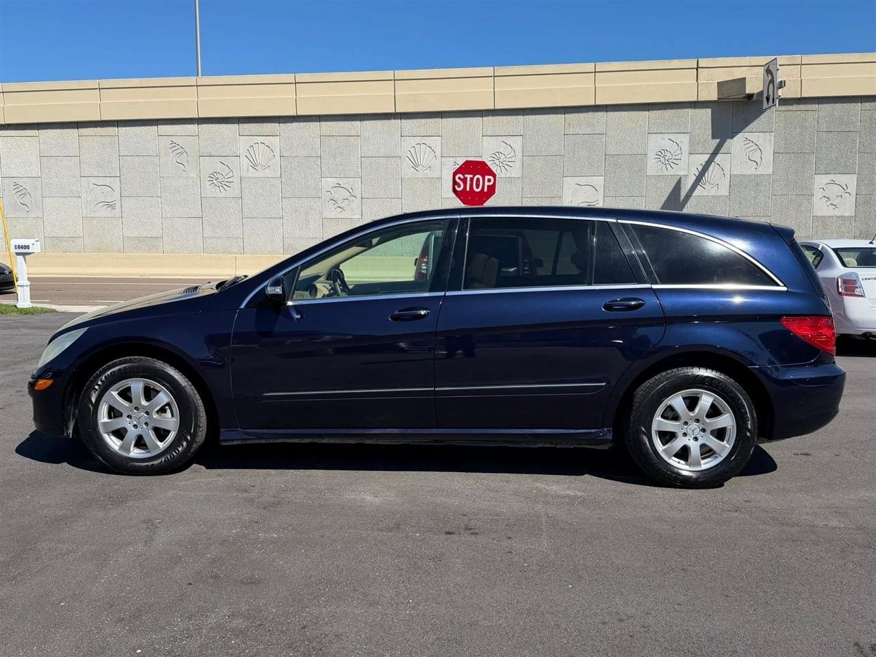 Used 2007 Mercedes-Benz R 320 CDI 4MATIC image 10