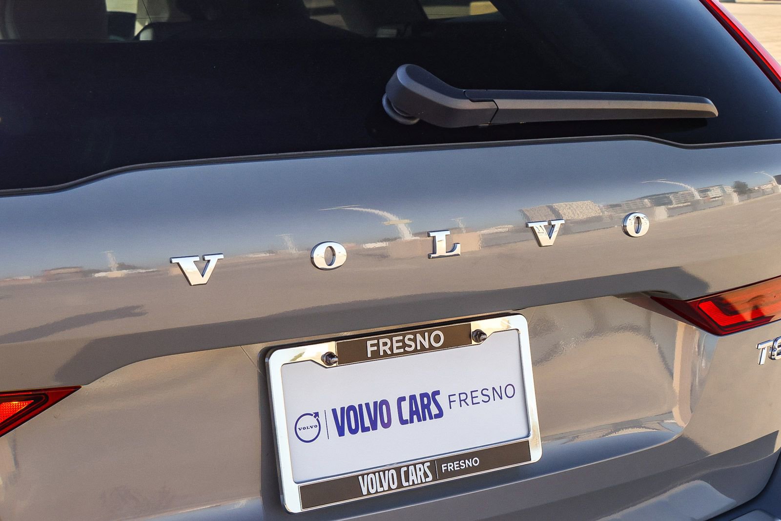 New 2026 Volvo XC60 T8 Ultra w/ Climate Package image 12