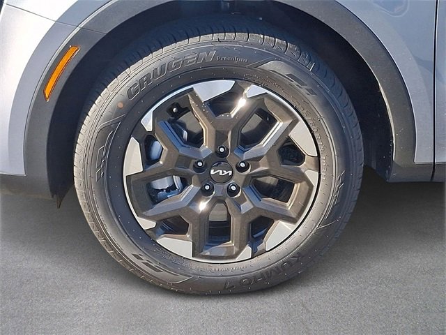 Used 2025 Kia Sorento S image 7