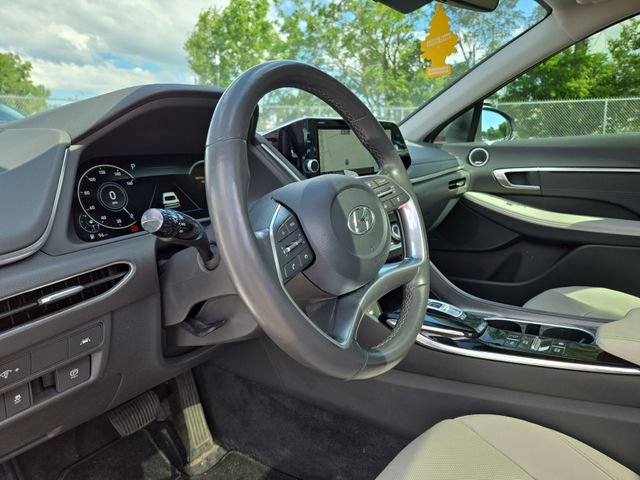 Certified 2022 Hyundai Sonata Limited w/ Preferred Accessory Package FWD image 24