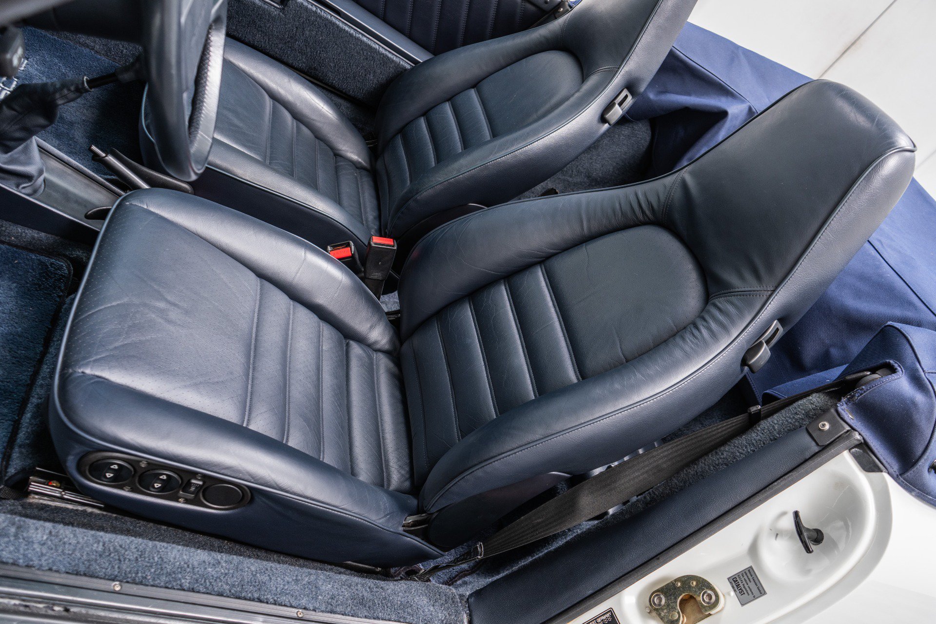 Used 1989 Porsche 911 Carrera RWD image 22