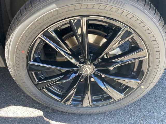 Certified 2026 Lexus NX 450h+ F Sport w/ Accessory Package (2T) AWD/4WD image 17