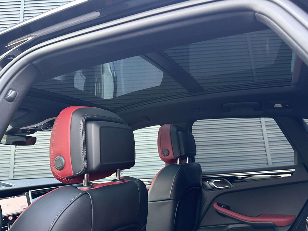 New 2026 Porsche Macan S image 16