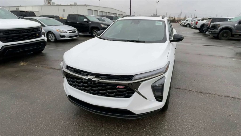 New 2026 Chevrolet Trax RS w/ Sunroof Package image 5