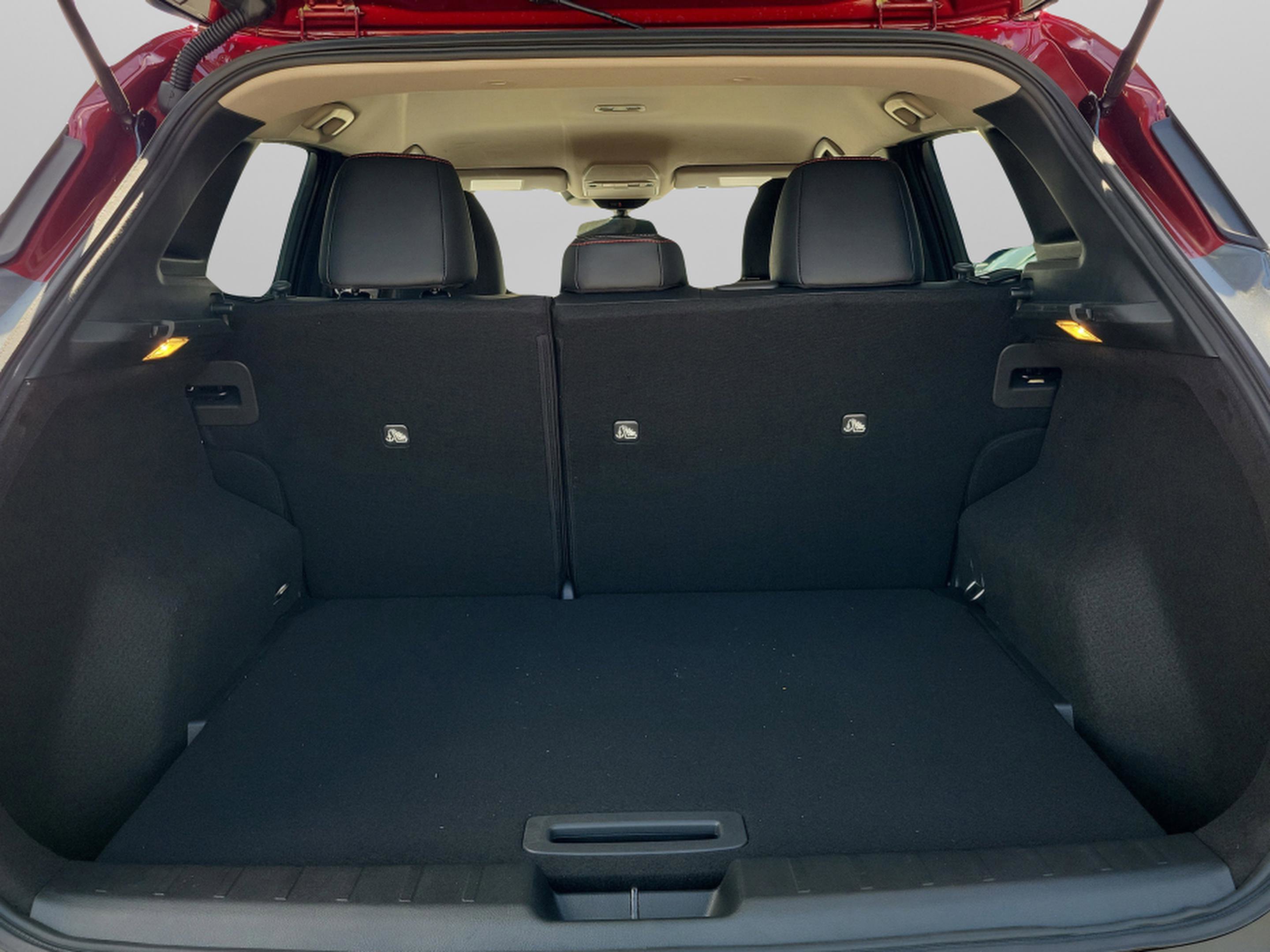 New 2025 Nissan Kicks SR FWD image 10