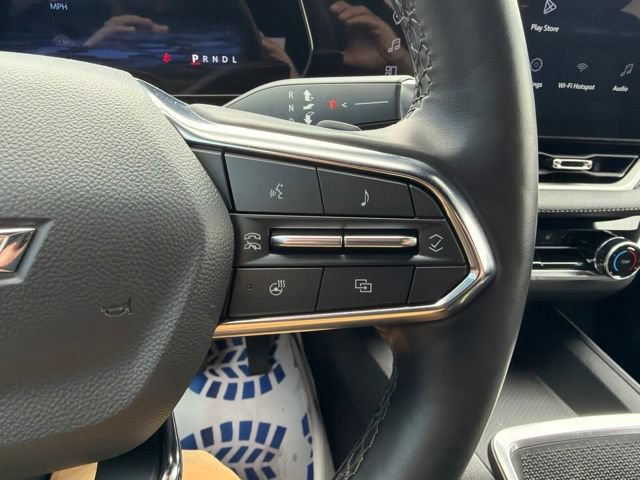 Used 2025 Chevrolet Equinox LT FWD image 16