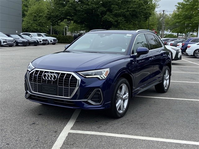 Used 2024 Audi Q3 2.0T Premium w/ Convenience Package image 9
