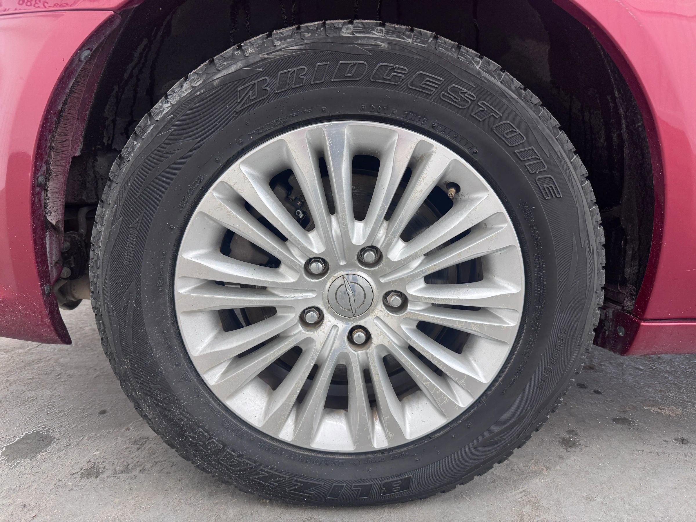 Used 2012 Chrysler Town & Country Limited w/ Luxury Group image 14